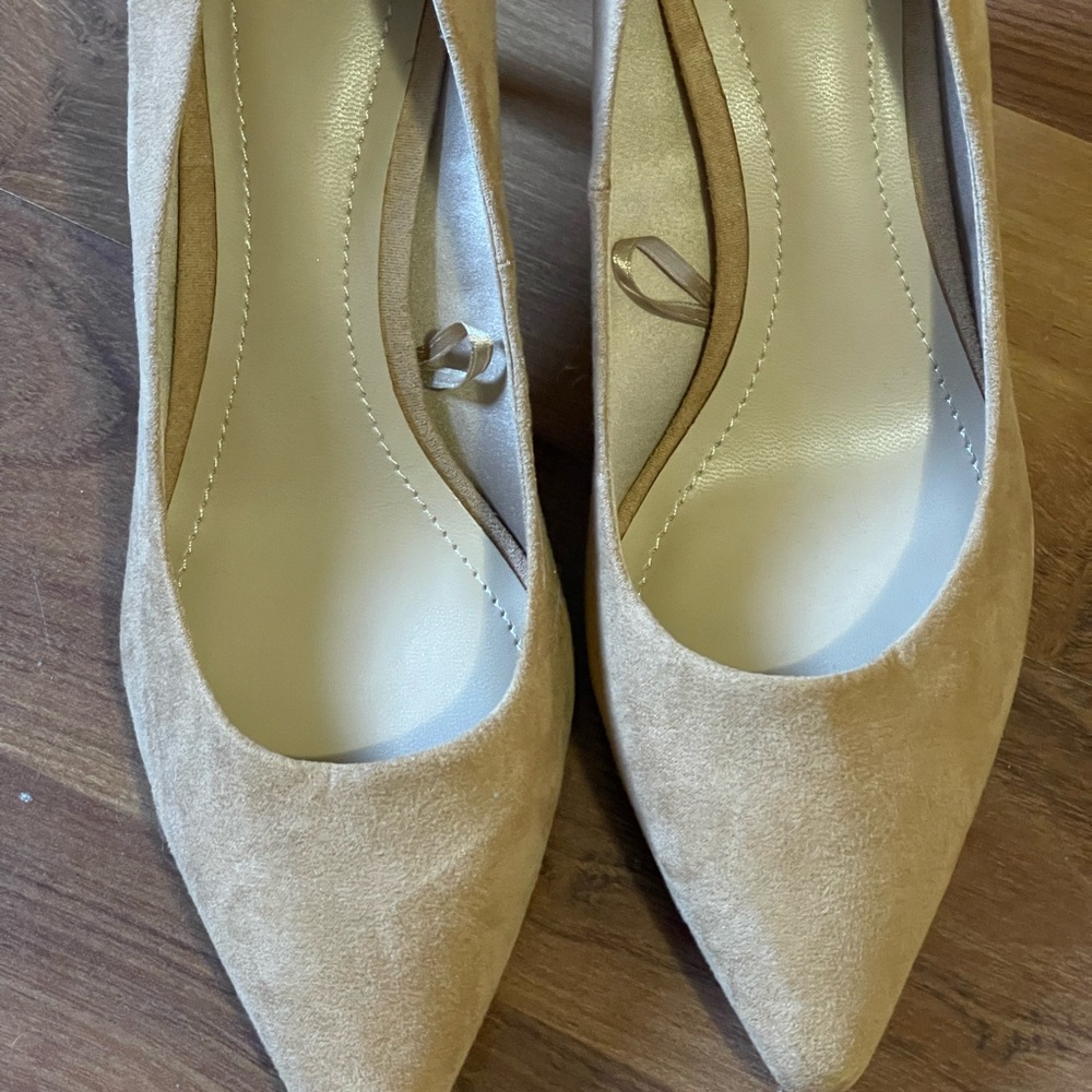 Heels - Picture 3 of 6